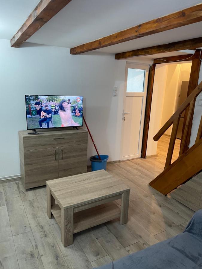 Relax Apartment Brasov Bagian luar foto