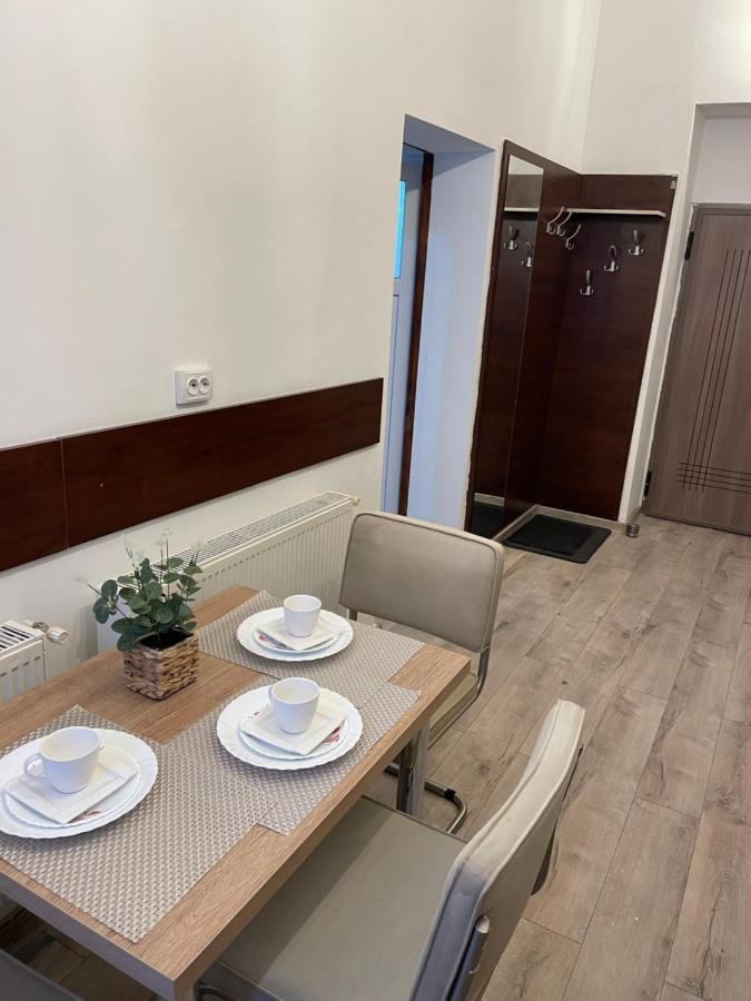 Relax Apartment Brasov Bagian luar foto